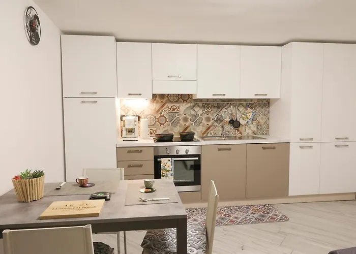 Innuendo La Terrazza House